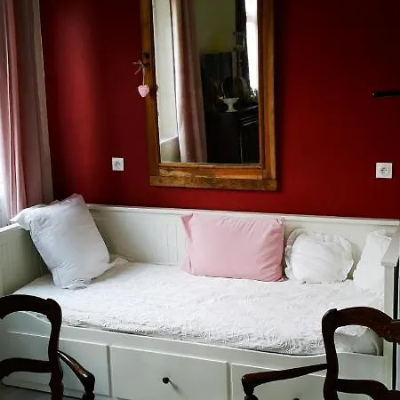 La Cour Du Puits, Colyn