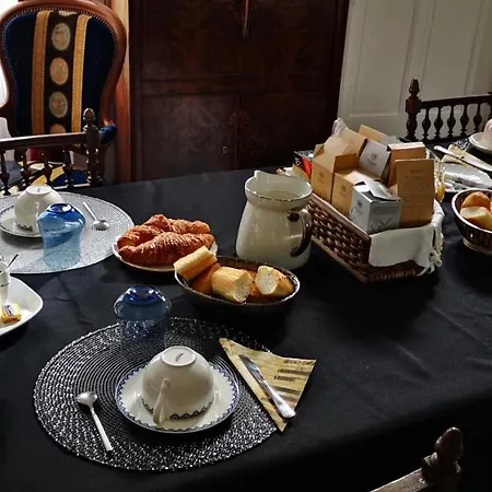 Frühstückspension La Cour Du Puits, Earl Grey 3*