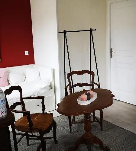 La Cour Du Puits, Colyn